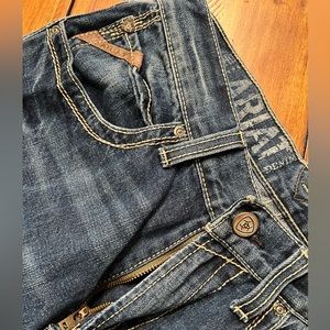 Ariat M5 straight slim legged jeans 32/30